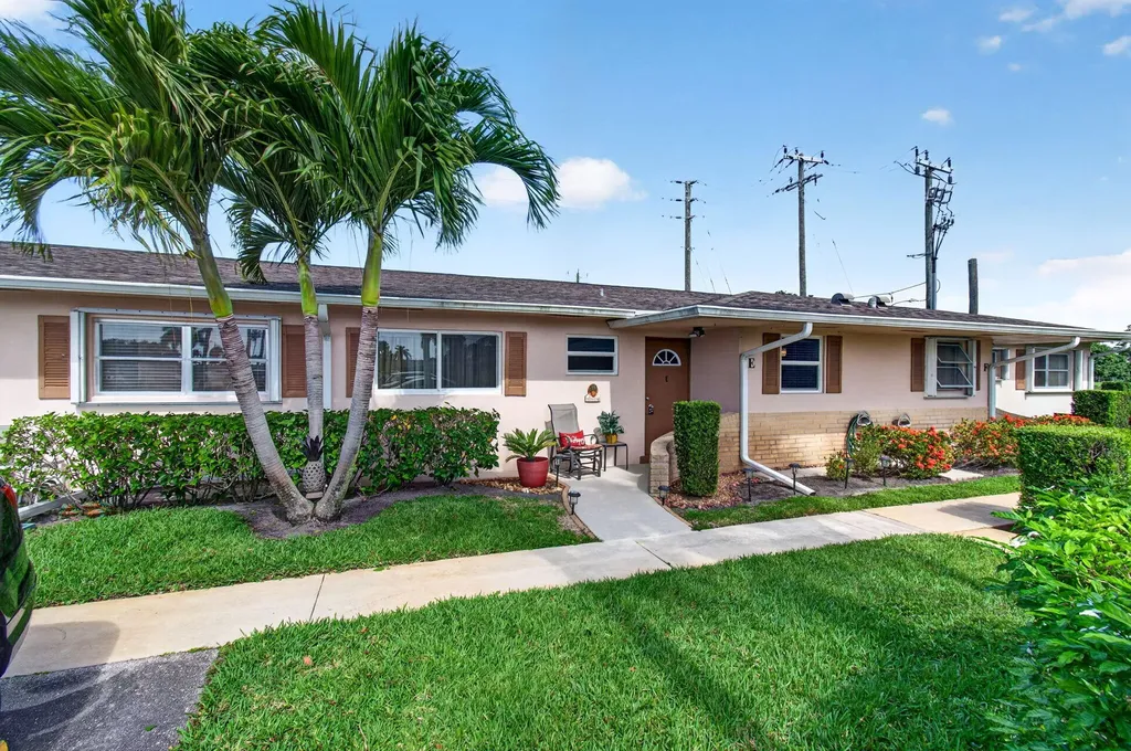 2533 Dudley Drive West Palm Beach FL 33415