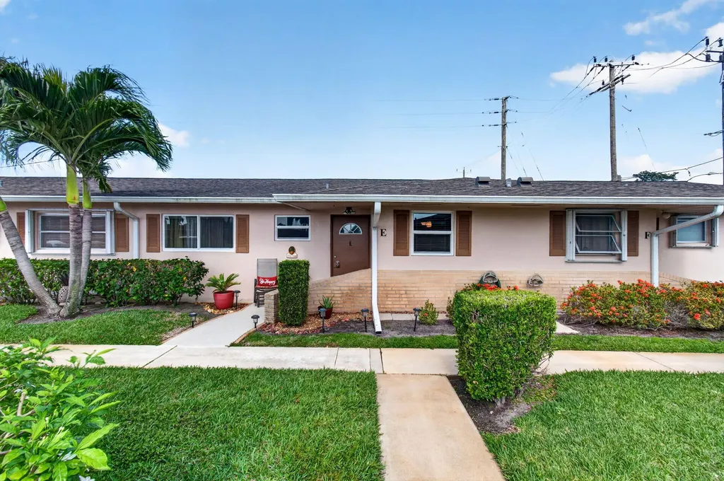 2533 Dudley Drive West Palm Beach FL 33415