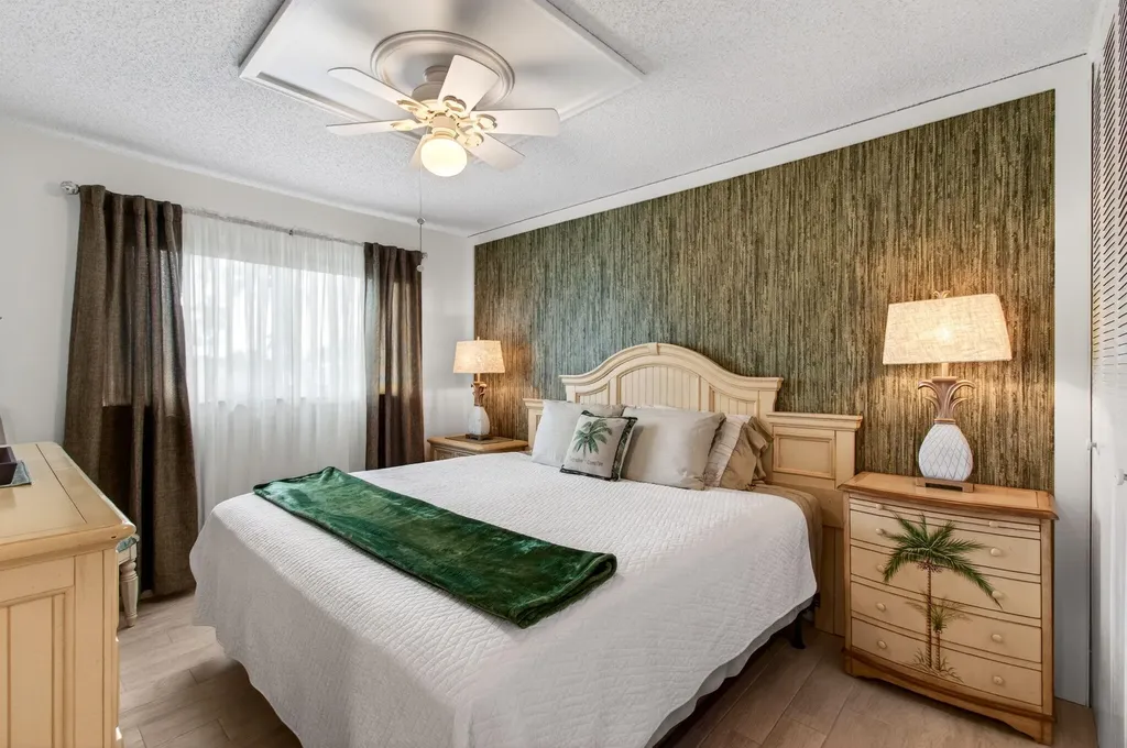 2533 Dudley Drive West Palm Beach FL 33415