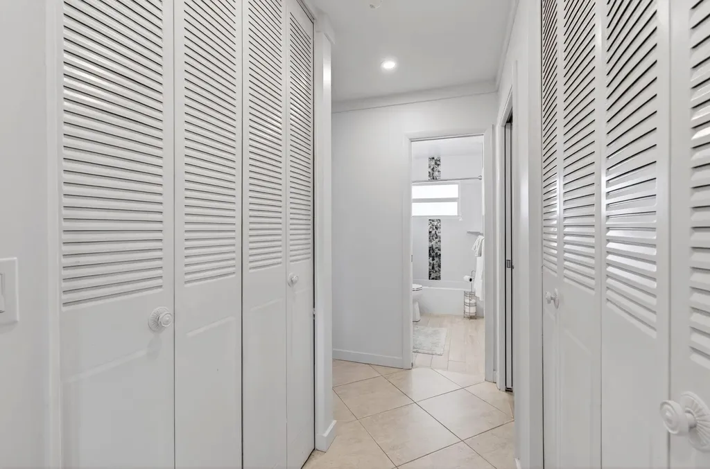 2533 Dudley Drive West Palm Beach FL 33415