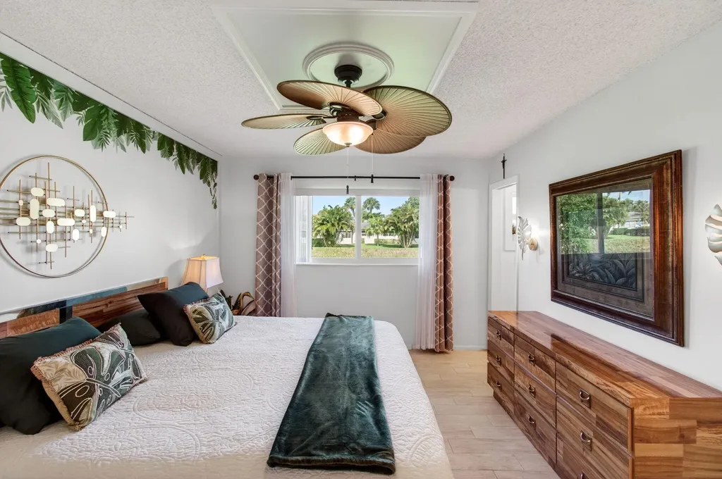 2533 Dudley Drive West Palm Beach FL 33415