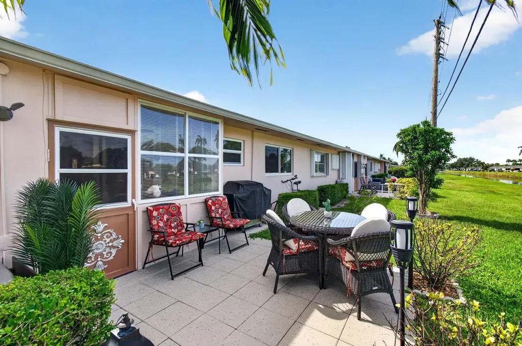 2533 Dudley Drive West Palm Beach FL 33415