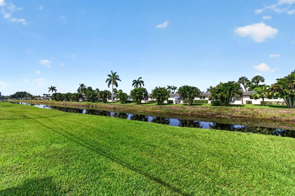 2533 Dudley Drive West Palm Beach FL 33415