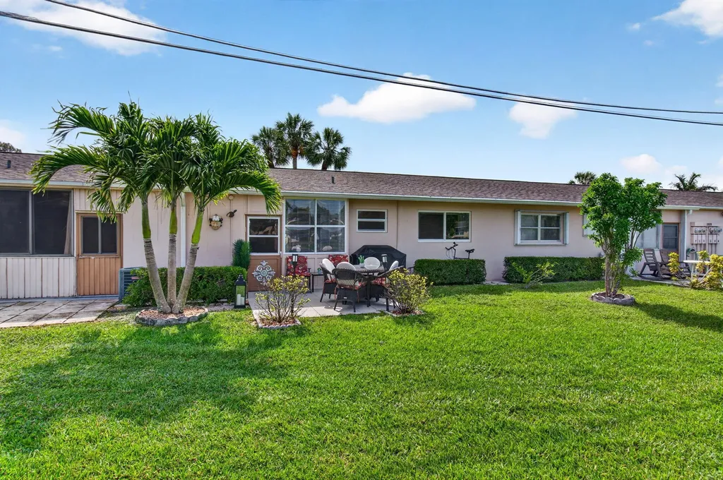 2533 Dudley Drive West Palm Beach FL 33415