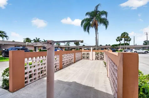 2533 Dudley Drive West Palm Beach FL 33415
