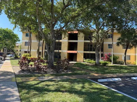 3017 N Oakland Forest Drive Oakland Park FL 33309