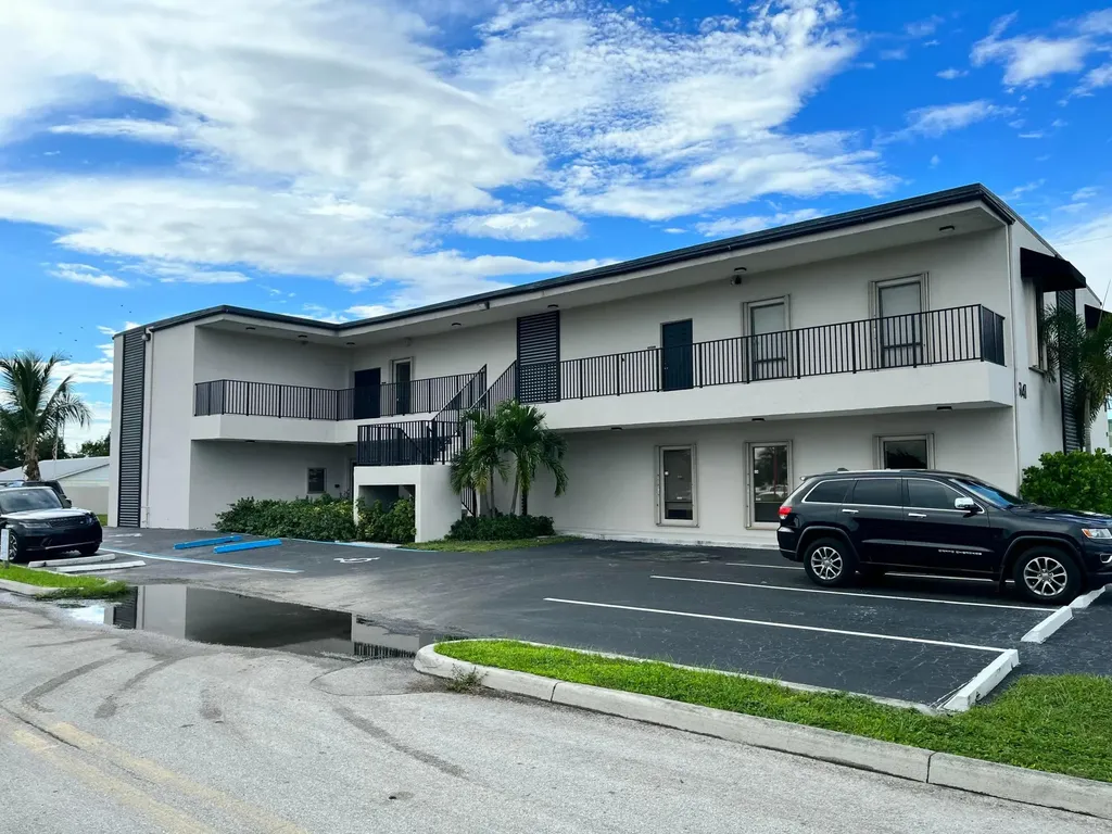 3141 S Military Trail Lake Worth FL 33463