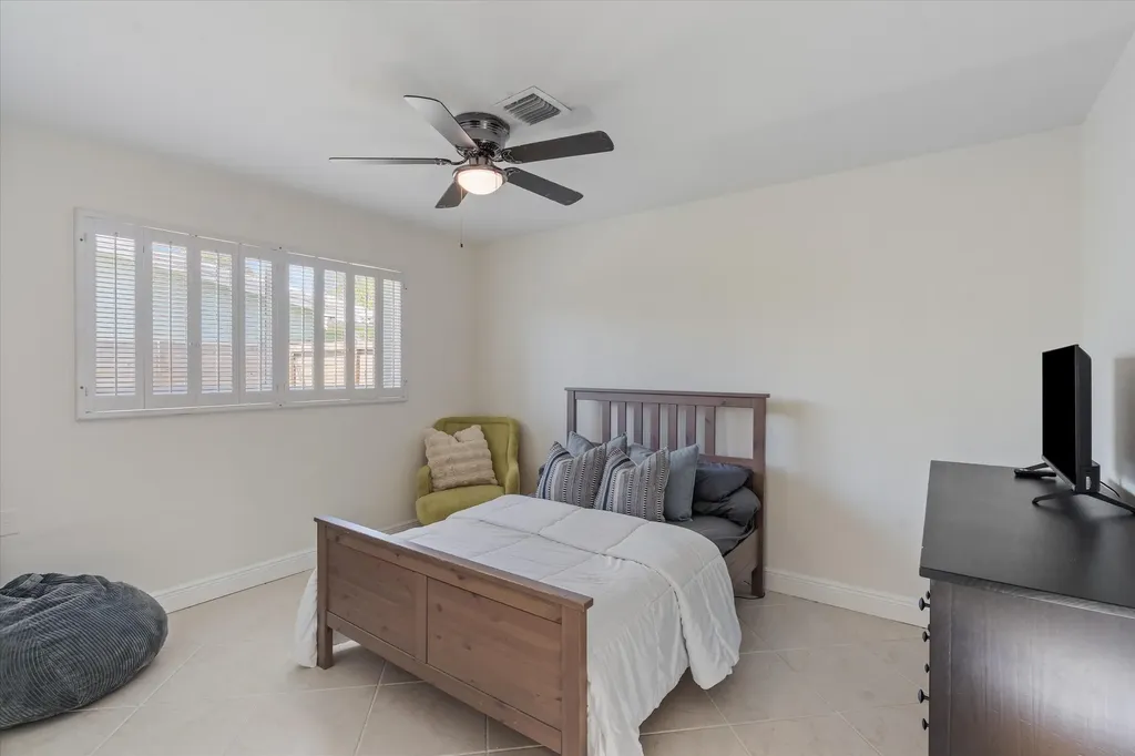 232 NW 10th Court Boca Raton FL 33486