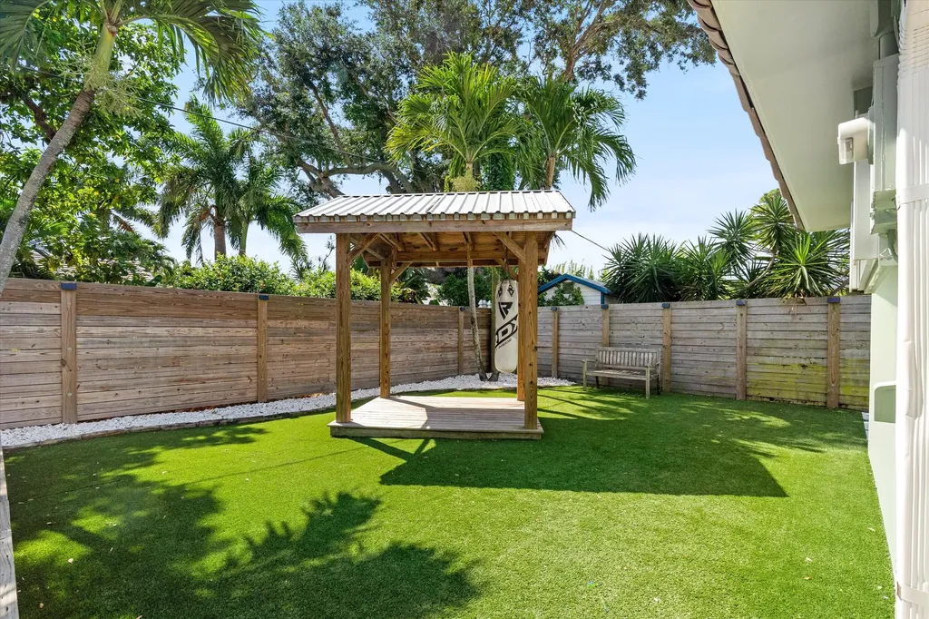 232 NW 10th Court Boca Raton FL 33486
