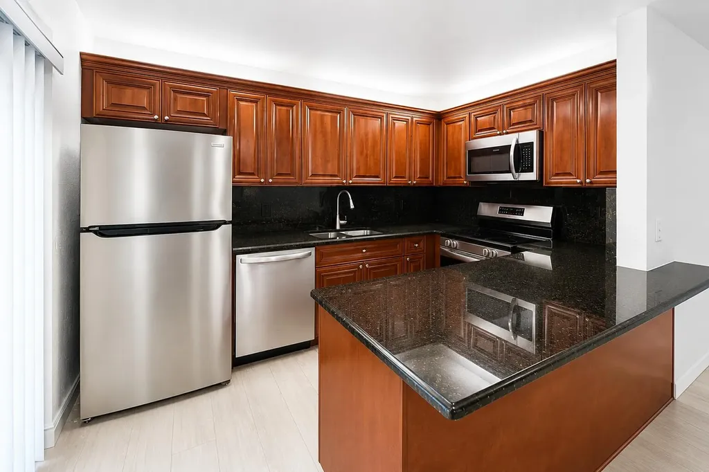 331 Lake Arbor Drive Palm Springs FL 33461