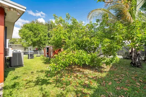 745 NW 46th Street Miami FL 33127