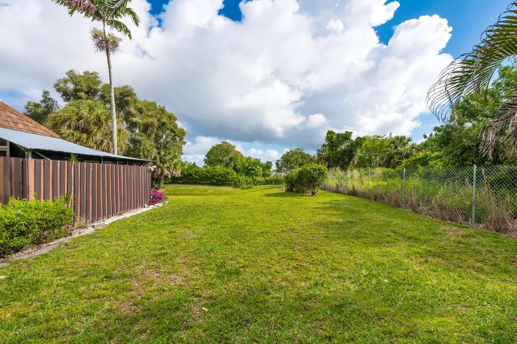 2941 Genoa Place West Palm Beach FL 33406