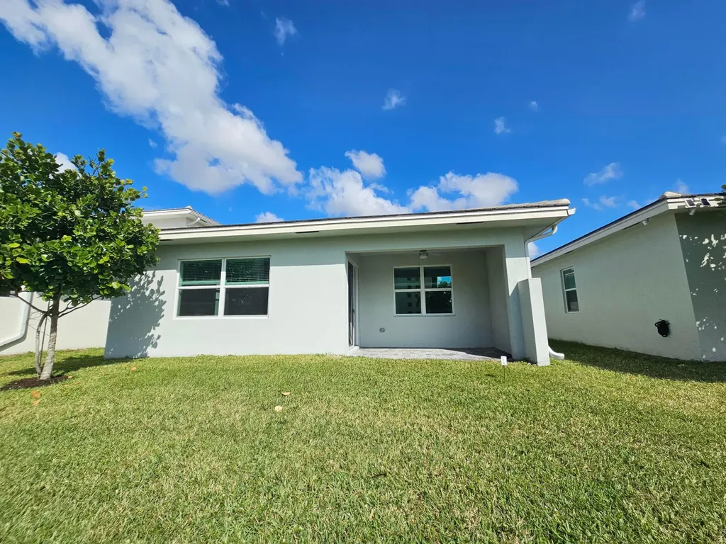 15018 Three Ponds Trail Delray Beach FL 33446