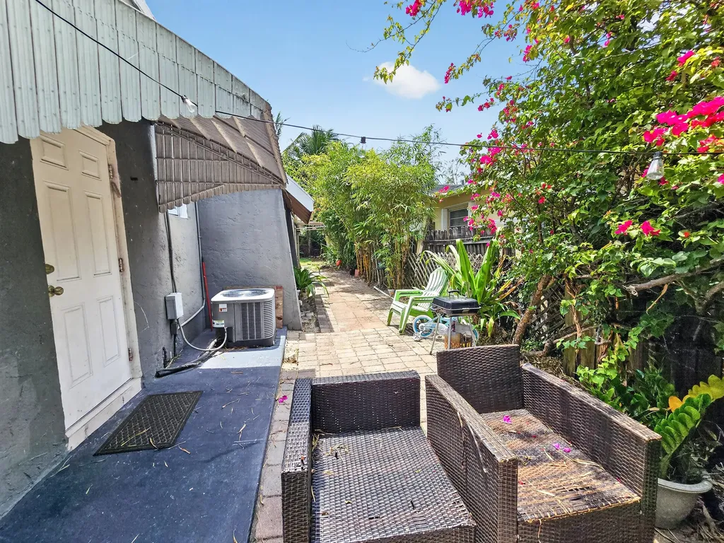 2438 NE 184th Street North Miami Beach FL 33160
