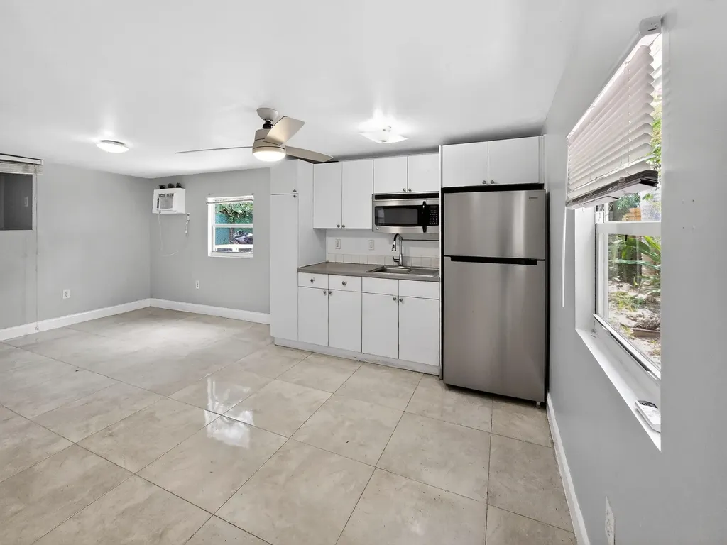 2438 NE 184th Street North Miami Beach FL 33160