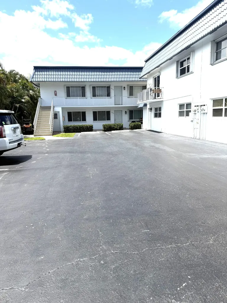 316 Southwind Court North Palm Beach FL 33408