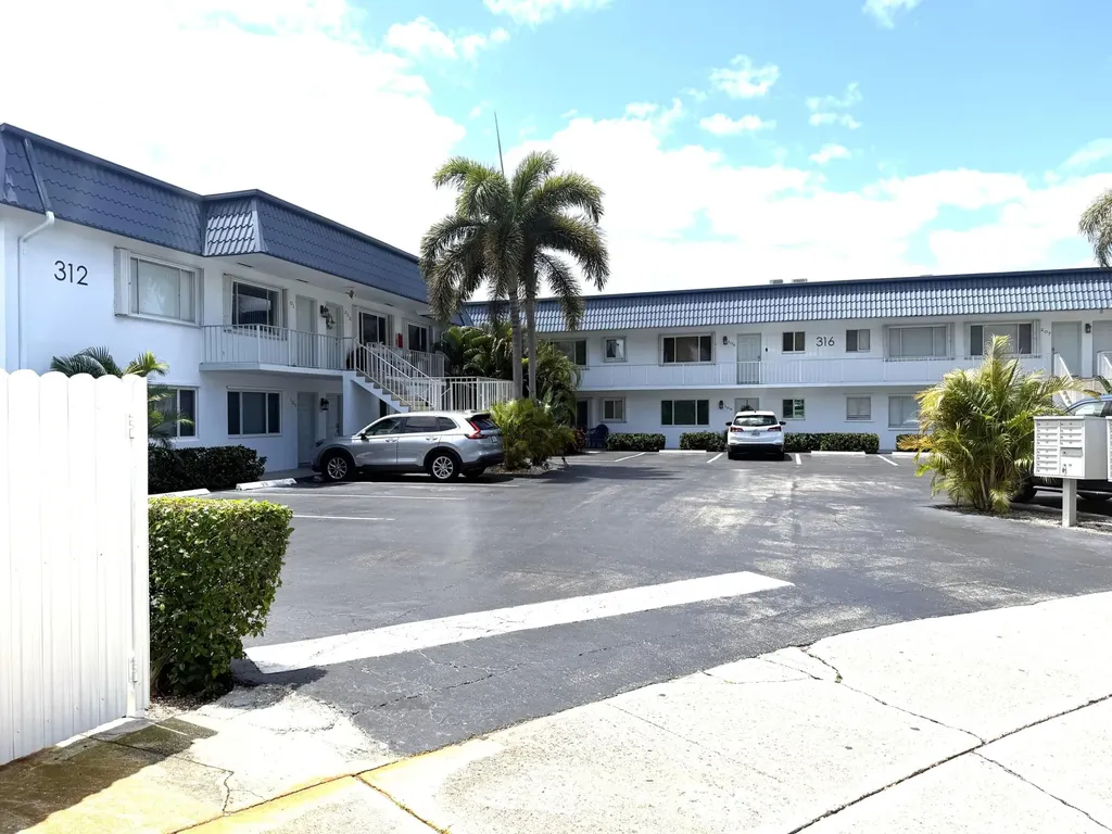 316 Southwind Court North Palm Beach FL 33408