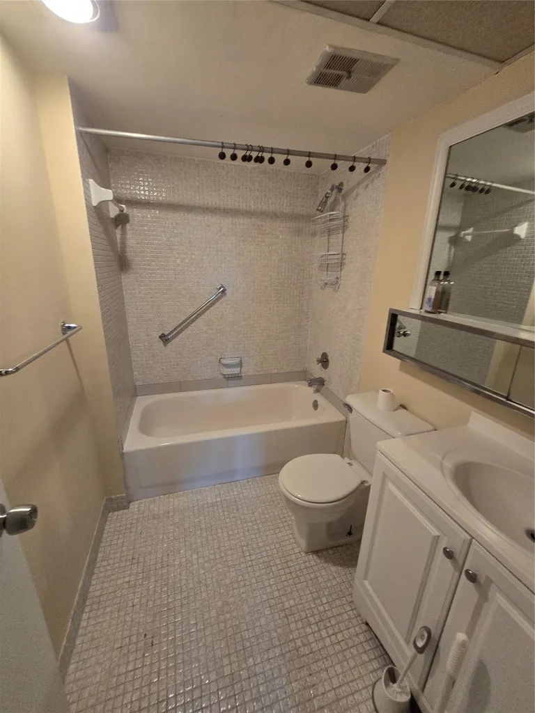 1681 NW 70th Avenue Plantation FL 33313