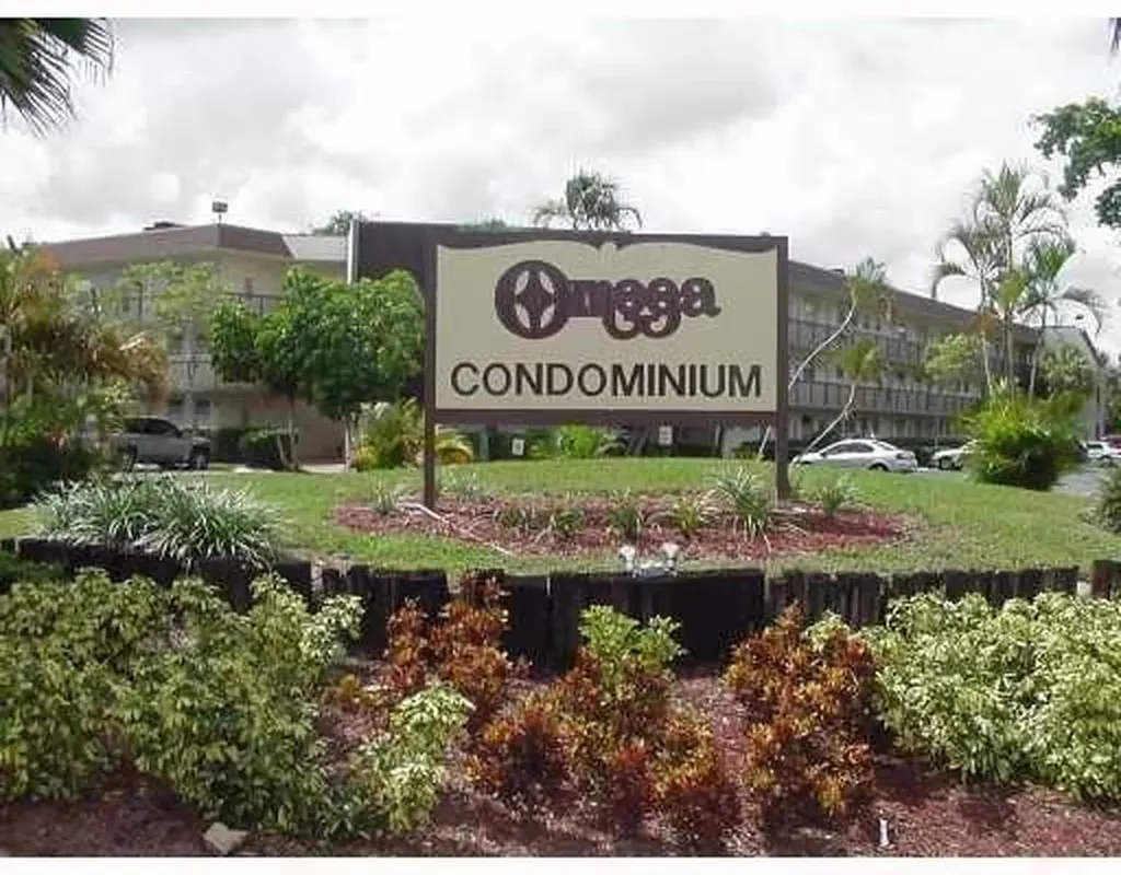 1681 NW 70th Avenue Plantation FL 33313