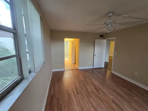 1681 NW 70th Avenue Plantation FL 33313