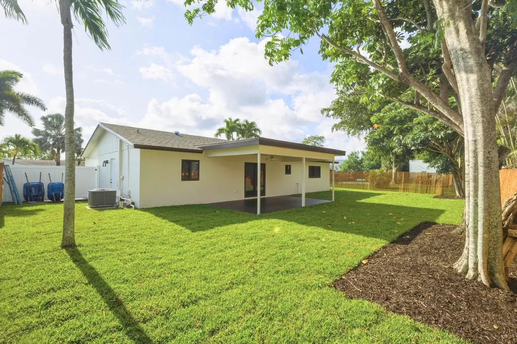 6711 NW 28th Terrace Fort Lauderdale FL 33309