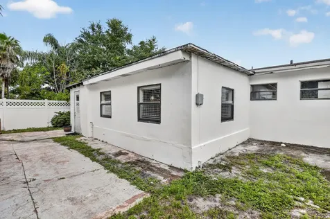 4764 SW 12th Street Fort Lauderdale FL 33317