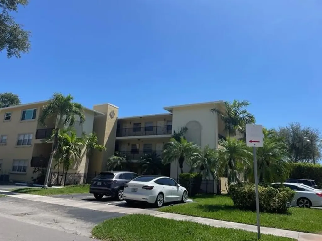 901 NE 3rd Street Fort Lauderdale FL 33301
