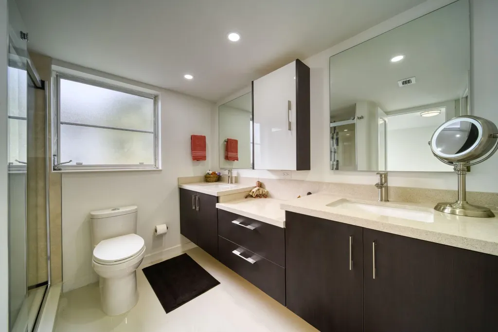 535 Oaks Drive Pompano Beach FL 33069