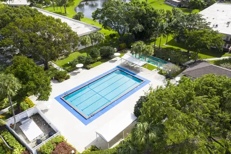 535 Oaks Drive Pompano Beach FL 33069