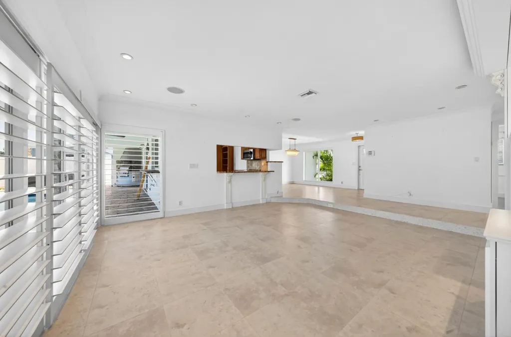 6251 NE 20th Terrace Fort Lauderdale FL 33308