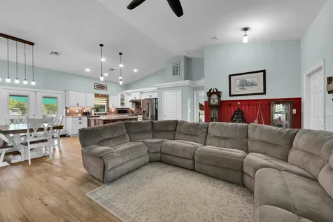 5566 Pinetree Drive Fort Pierce FL 34982
