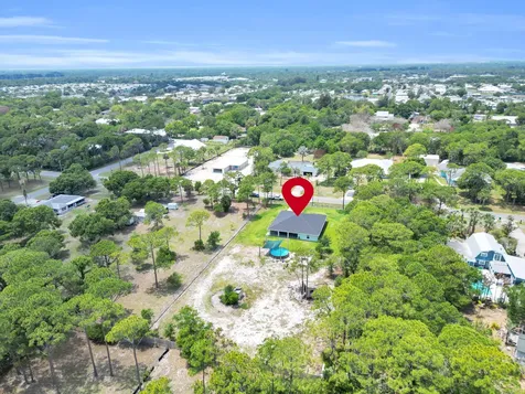 5566 Pinetree Drive Fort Pierce FL 34982