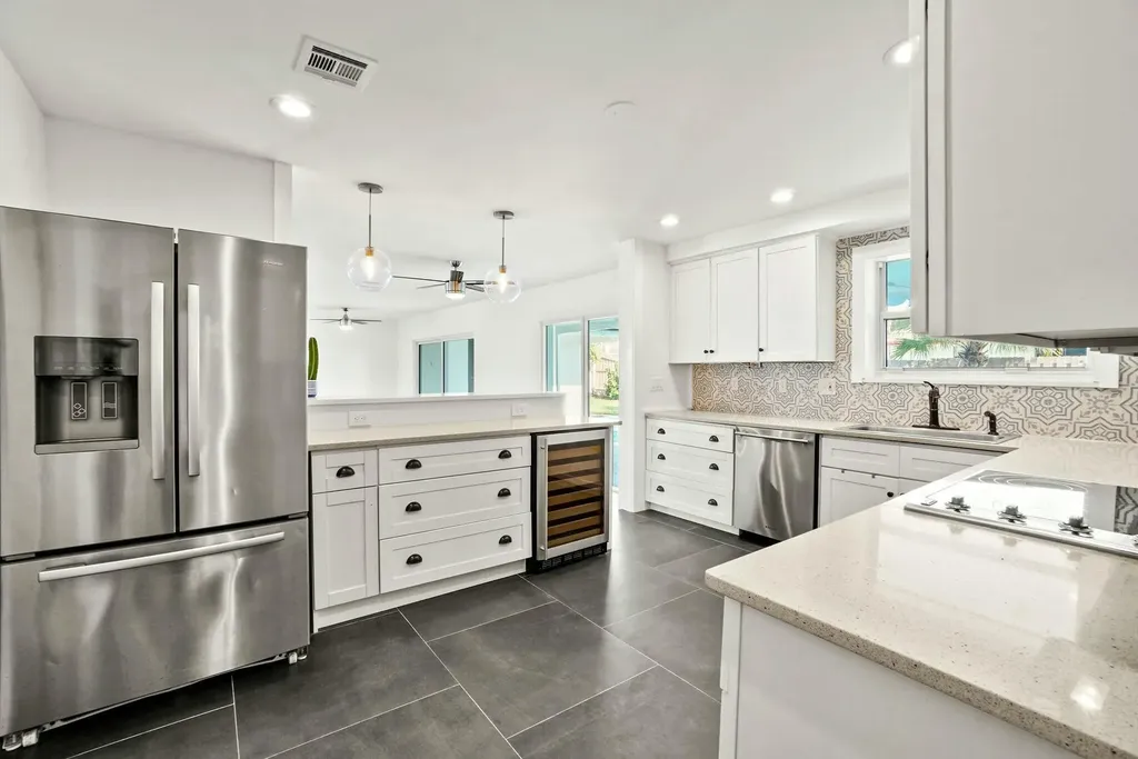 711 SW 25th Place Boynton Beach FL 33435