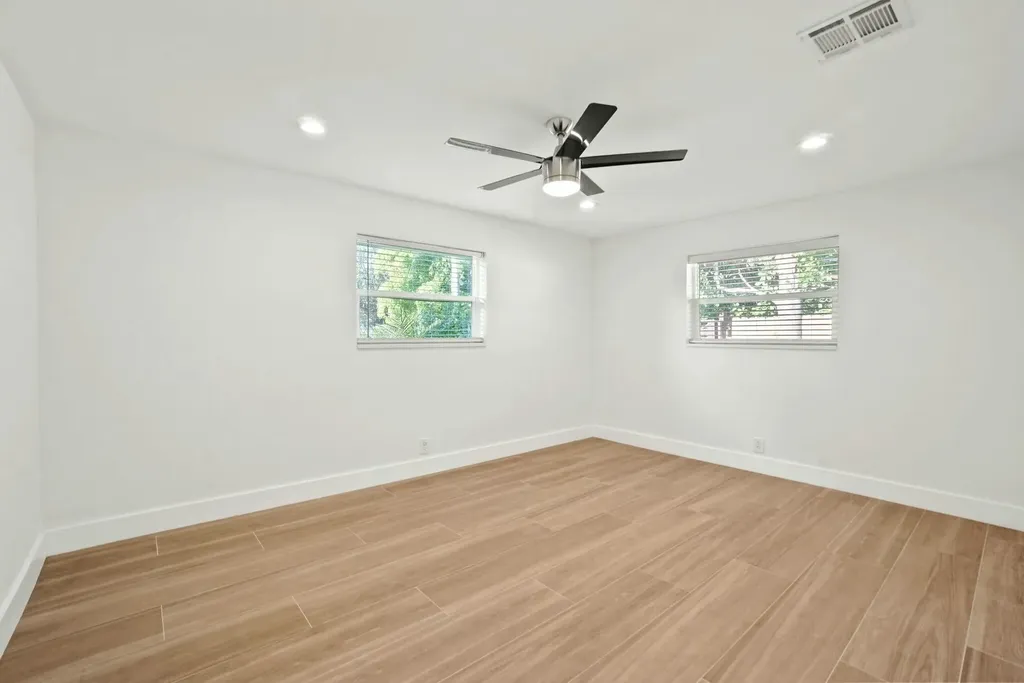 711 SW 25th Place Boynton Beach FL 33435