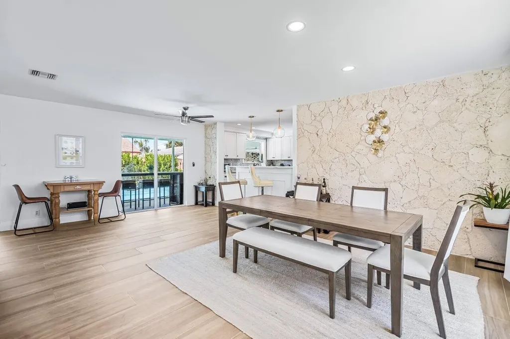 711 SW 25th Place Boynton Beach FL 33435