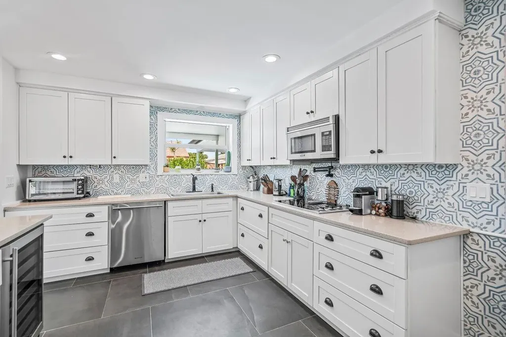 711 SW 25th Place Boynton Beach FL 33435