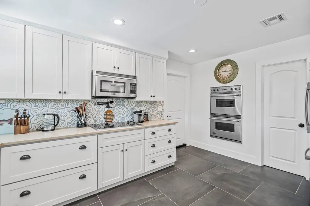 711 SW 25th Place Boynton Beach FL 33435