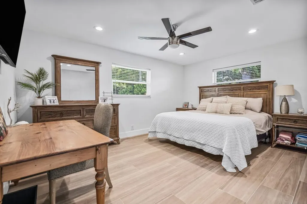 711 SW 25th Place Boynton Beach FL 33435