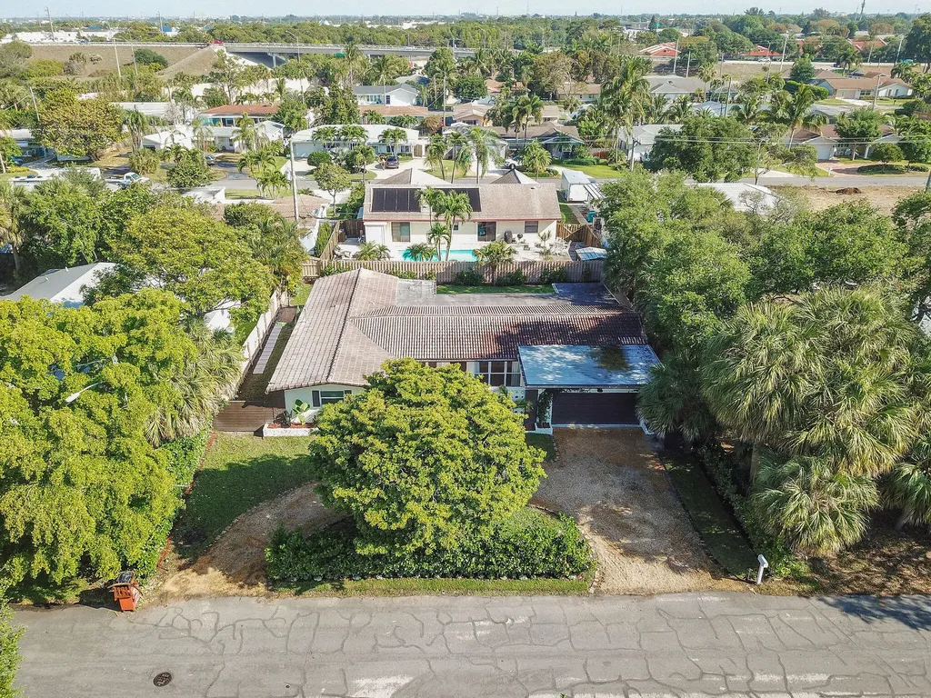 711 SW 25th Place Boynton Beach FL 33435