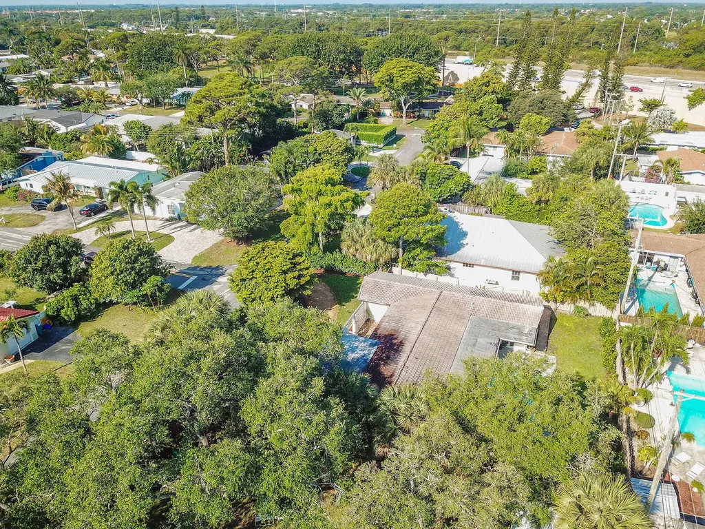 711 SW 25th Place Boynton Beach FL 33435