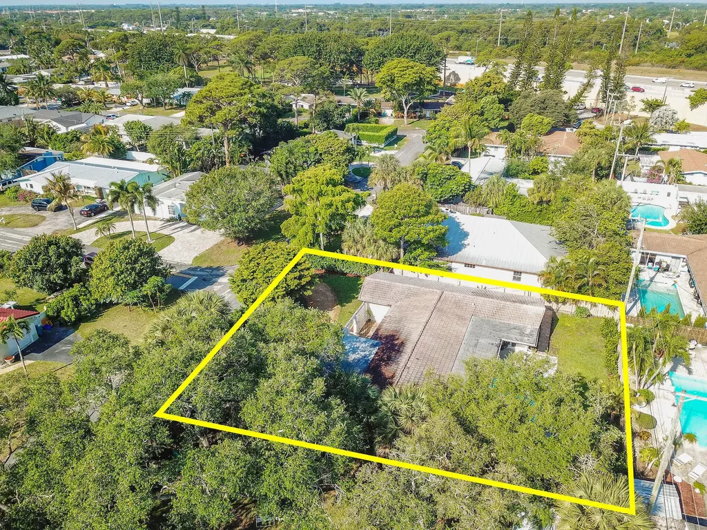 711 SW 25th Place Boynton Beach FL 33435
