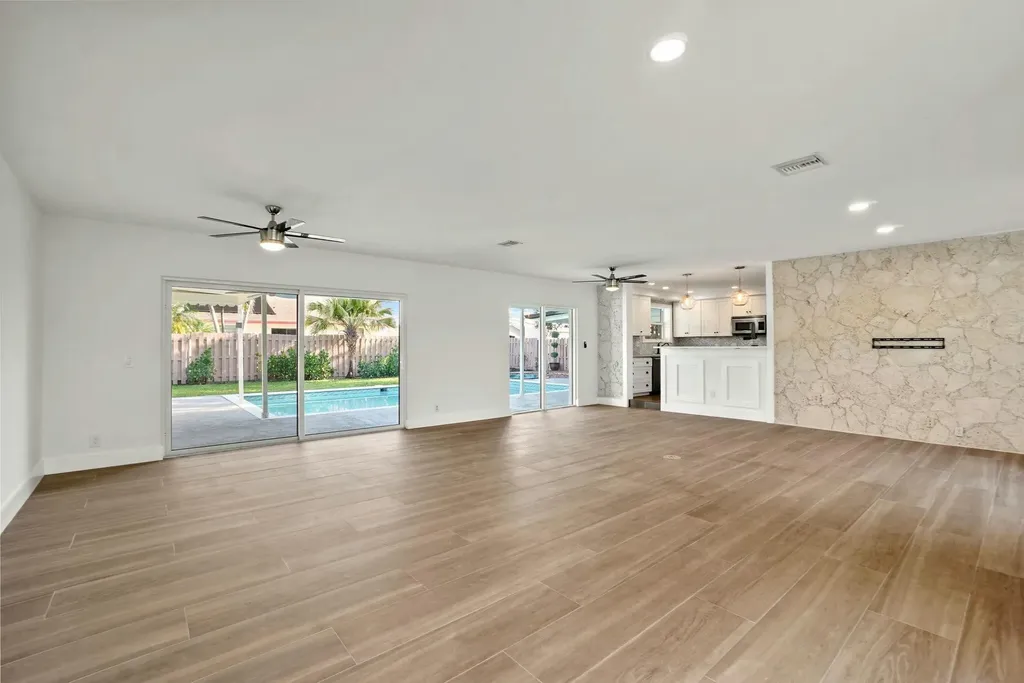 711 SW 25th Place Boynton Beach FL 33435