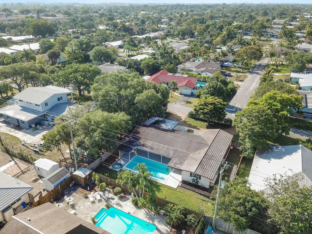 711 SW 25th Place Boynton Beach FL 33435
