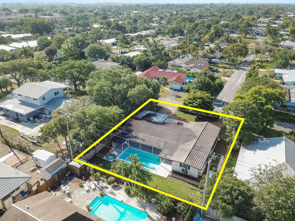 711 SW 25th Place Boynton Beach FL 33435