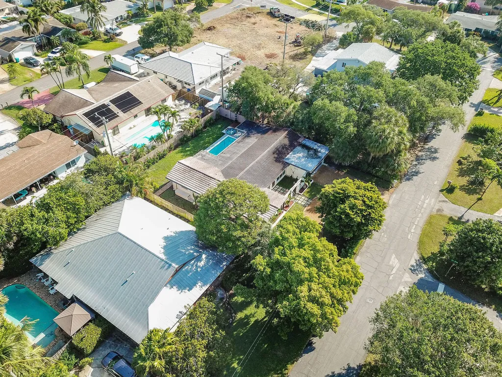 711 SW 25th Place Boynton Beach FL 33435