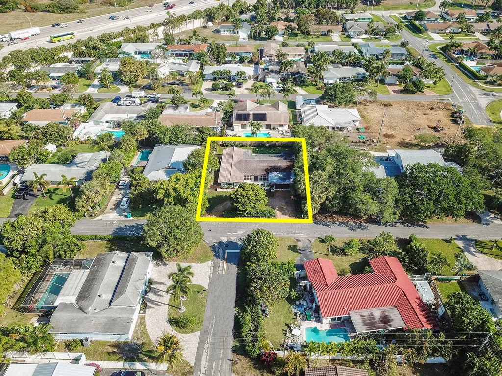 711 SW 25th Place Boynton Beach FL 33435
