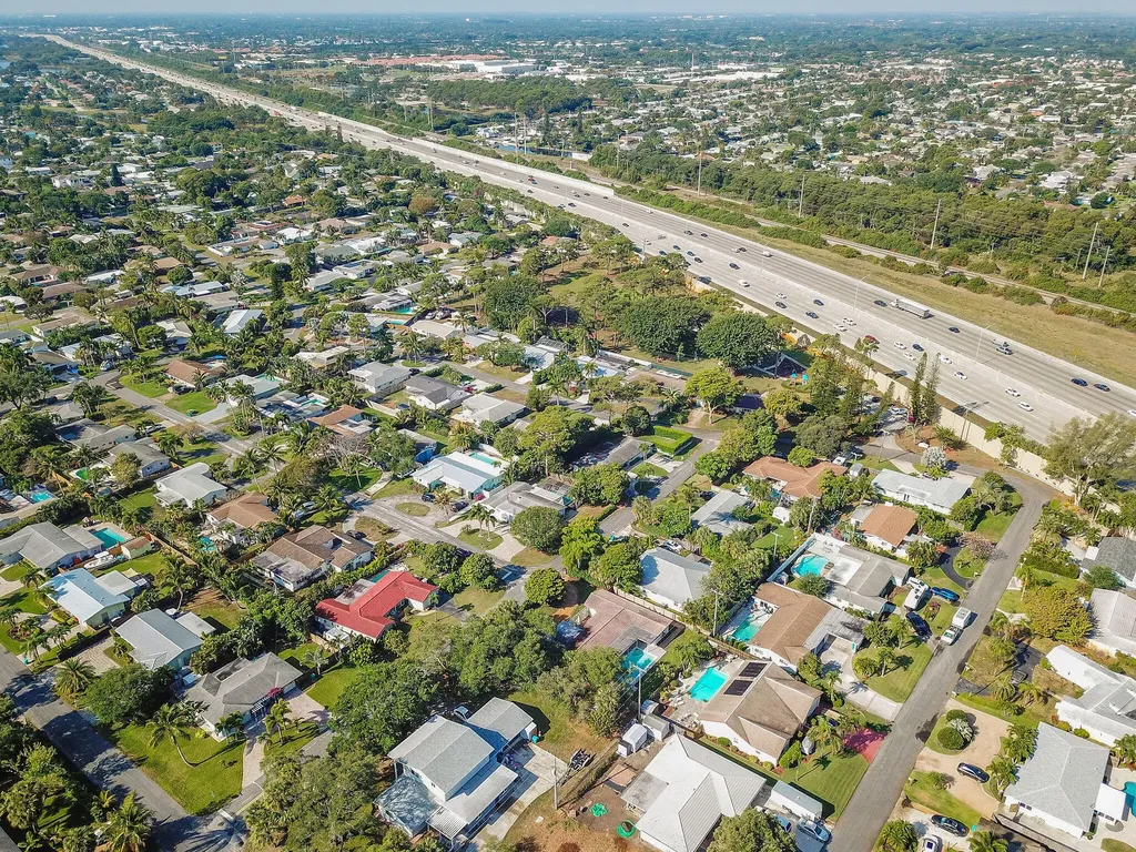 711 SW 25th Place Boynton Beach FL 33435