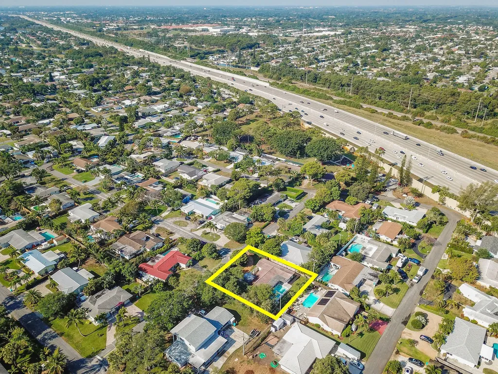711 SW 25th Place Boynton Beach FL 33435