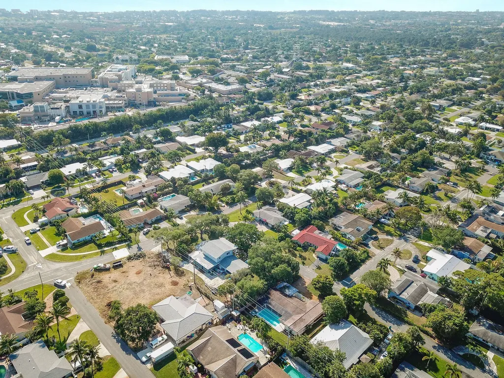711 SW 25th Place Boynton Beach FL 33435