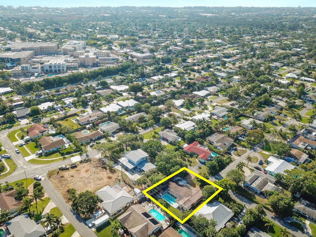 711 SW 25th Place Boynton Beach FL 33435